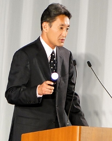 画像ギャラリー No.002のサムネイル画像 / SCE,PS3用「モーションコントローラ(仮称)」を2010年春に発売。対応タイトルには「バイオハザード5 オルタナティブエディション」の名も