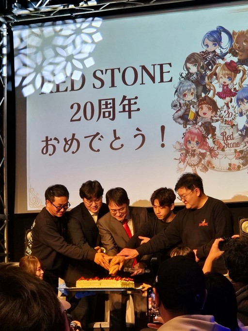 ���������꡼ No.003�Υ���ͥ������ / �Υ��󥿥ӥ塼�ϥ����ӥ�20��ǯ��ޤ�����RED STONE�ס����İܴɰʹߤɤΤ褦�ʻפ��Ǳ��Ĥ�ԤäƤ����Τ�����ȯ�����ĥ������ʹ����