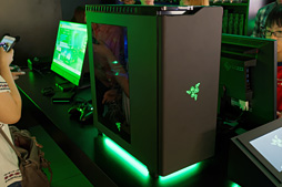 ���������꡼ No.008�Υ���ͥ������ / ��COMPUTEX�Ϥޤ����θ����Ƥ�餤�������顤�����ơ����ʤ��ס�Razer��Υꥢ��Ź�ޡ�RazerStore Taipei�פ򸫤Ƥ���