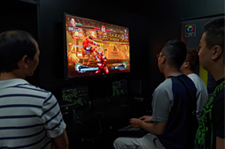 ���������꡼ No.014�Υ���ͥ������ / ��COMPUTEX�Ϥޤ����θ����Ƥ�餤�������顤�����ơ����ʤ��ס�Razer��Υꥢ��Ź�ޡ�RazerStore Taipei�פ򸫤Ƥ���