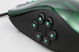 画像ギャラリー No.016のサムネイル画像 / 取り回しが良くなった「Razer Naga Hex V2」は,何が“MOBA向け”なのか。LoLでの使用感をレポート