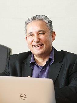 ���������꡼ No.001�Υ���ͥ������ / ��PR�ۡ�Science�ɤ��Ϥǥ����ޡ��˥٥��ȤʥǥХ����򡣿��֥��ɡ�Logicool G�פˤĤ��ƥ��󥿥ӥ塼�ʸ��ԡ�