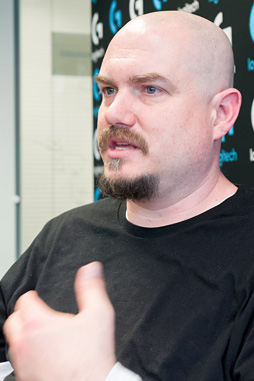 画像ギャラリー No.024のサムネイル画像 / Logicool G,「ワイヤードマウスより低遅延」なゲーマー向けワイヤレスマウス「G900」発表。キーパーソンがその特徴を語る