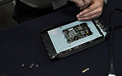 ���������꡼ No.006�Υ���ͥ������ / ��COMPUTEX��MSI��ʹ����129�ɥ�ΥΡ���PC��������ե��å�����ĥ�ܥå�����GUS�׾ܺ١������̿������������