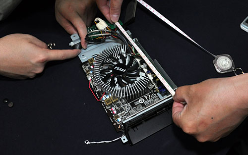 ���������꡼ No.013�Υ���ͥ������ / ��COMPUTEX��MSI��ʹ����129�ɥ�ΥΡ���PC��������ե��å�����ĥ�ܥå�����GUS�׾ܺ١������̿������������