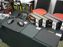 ���������꡼ No.007�Υ���ͥ������ / ������з��������HollowMellow�������Ԥκ¤ˡ��֥������ե����������ԥ��󥷥å�2012 Season3�ץ�ݡ���