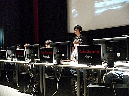 ���������꡼ No.013�Υ���ͥ������ / ������з��������HollowMellow�������Ԥκ¤ˡ��֥������ե����������ԥ��󥷥å�2012 Season3�ץ�ݡ���