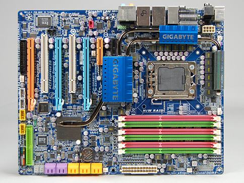 画像集#003のサムネイル/GIGABYTEのゲーマー&OC向けマザー「GA-EX58-EXTREME」を写真で確認