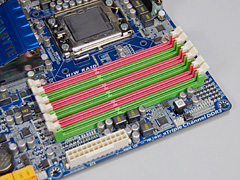 画像集#009のサムネイル/GIGABYTEのゲーマー&OC向けマザー「GA-EX58-EXTREME」を写真で確認