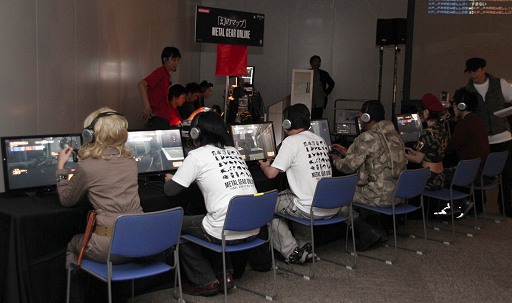 画像ギャラリー No.013のサムネイル画像 / 「幻のマップ」と開発秘話が披露された「METAL GEAR ONLINE」公式ファイナルイベント「FINAL Debriefing Event」をレポート