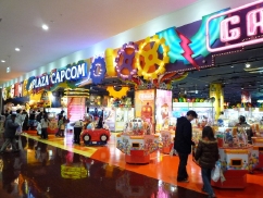 画像ギャラリー No.009のサムネイル画像 / 「逆転裁判」,全国のアミューズメント施設で映画化記念イベントを開催