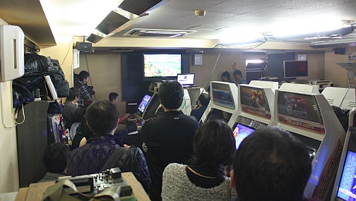 ���������꡼ No.004�Υ���ͥ������ / �ϰ�Υץ饤�ɤ򤫤���Ǯ���Хȥ롣�֥����ѡ����ȥ꡼�ȥե�������II X�פΥץ쥤�䡼��ť��٥�ȡַ���!! ����vs��������Ϣ��ץ�ݡ���