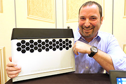 画像ギャラリー No.004のサムネイル画像 / GPUとCPUを後から交換できるモンスターノートPC「ALIENWARE Area-51m」続報。ユーザーがパーツをアップグレードしても保証は切れない