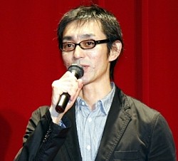 画像ギャラリー No.006のサムネイル画像 / 意外とお似合い? 貧乏な王様と美しいお姫様(椿姫彩菜さん)が登場した,「王様物語」王様即位式をレポート