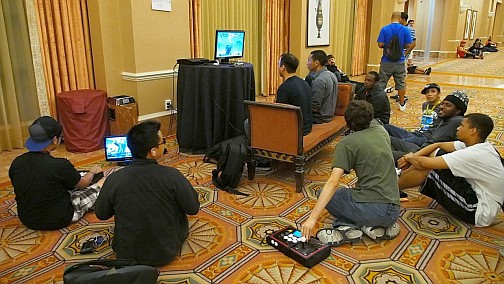 画像ギャラリー No.006のサムネイル画像 / Mad Catzが何を考え,アーケードスティックを作り続けるのか。米格闘ゲームシーンのキーマン,マークマン氏に聞く,コミュニティとメーカーの理想的な関係