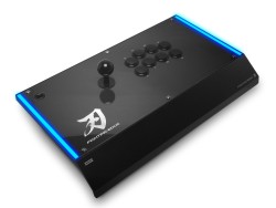 画像ギャラリー No.013のサムネイル画像 / Mad Catzが何を考え,アーケードスティックを作り続けるのか。米格闘ゲームシーンのキーマン,マークマン氏に聞く,コミュニティとメーカーの理想的な関係