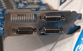 ���������꡼ No.005�Υ���ͥ������ / ��COMPUTEX��Galaxy��GeForce��®�Ȥʤ�ǥ奢��GTX 470�����ɤ�GTX 470��GT 240���祫���ɤ����