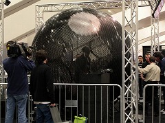 ���������꡼ No.002�Υ���ͥ������ / ��GDC 2010�ϸ����ܤ��餷�ư��͡����۶��֤��δ��Ǥ������֡�Virtusphere�פȤϤʤ����