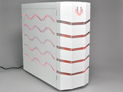 ���������꡼ No.003�Υ���ͥ������ / BitFenix��1�ƤΥ����ޡ�����PC��������Colossus�ס����ΰ���Ū�ʳ��Ѥ�������¤��̿��ǥ����å�����