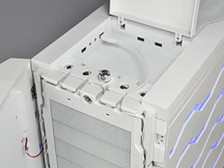 ���������꡼ No.006�Υ���ͥ������ / BitFenix��1�ƤΥ����ޡ�����PC��������Colossus�ס����ΰ���Ū�ʳ��Ѥ�������¤��̿��ǥ����å�����