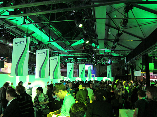 ���������꡼ No.005�Υ���ͥ������ / ��Gamescom��Microsoft����Kinect�פΥ�����������ȥ뤪��ӡ�Windows Phone 7�פ˸�����Xbox LIVE�����ȥ���θ���򳫺�