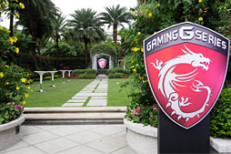 ���������꡼ No.002�Υ���ͥ������ / ��COMPUTEX�ϥ����ޡ������վ����η�PC���Ȥ��Ȥ����ΤΥ���ե��å������������ߤ��б���MSI��Ÿ��