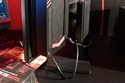 ���������꡼ No.006�Υ���ͥ������ / ��COMPUTEX�ϥ����ޡ������վ����η�PC���Ȥ��Ȥ����ΤΥ���ե��å������������ߤ��б���MSI��Ÿ��