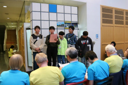 画像ギャラリー No.003のサムネイル画像 / 「Minecraft」を使った小中学生向けコンテスト「つくろうみんなの未来都市コンペティション」の受賞記念イベントが開催。最優秀賞は小学4年生のチーム