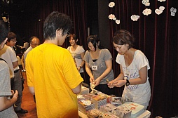 画像ギャラリー No.016のサムネイル画像 / 「ROBOTICS;NOTES」の発売記念ライブで,Zweiが「拡張プレイス」など全8曲を熱唱。志倉千代丸氏による制作エピソードの披露も