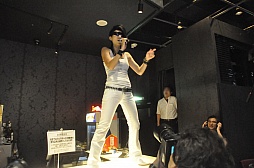 画像ギャラリー No.018のサムネイル画像 / 「ROBOTICS;NOTES」の発売記念ライブで,Zweiが「拡張プレイス」など全8曲を熱唱。志倉千代丸氏による制作エピソードの披露も