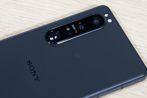 画像ギャラリー No.007のサムネイル画像 / ドコモの夏モデルは「Xperia 1 III」と「AQUOS R6」に注目。NTTドコモ2021夏モデル展示会レポート