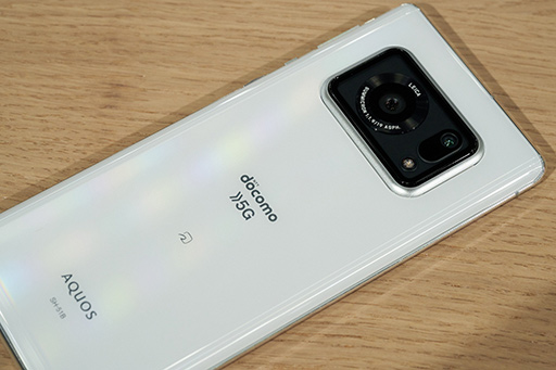 画像ギャラリー No.014のサムネイル画像 / ドコモの夏モデルは「Xperia 1 III」と「AQUOS R6」に注目。NTTドコモ2021夏モデル展示会レポート