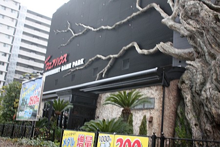 画像ギャラリー No.001のサムネイル画像 / “ウメヌキ”トークにファン感涙。Android版とXbox 360版のストIVで争われた「LG Cup SFIV HD Global Championship」レポート