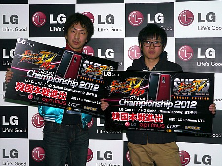 画像ギャラリー No.013のサムネイル画像 / “ウメヌキ”トークにファン感涙。Android版とXbox 360版のストIVで争われた「LG Cup SFIV HD Global Championship」レポート