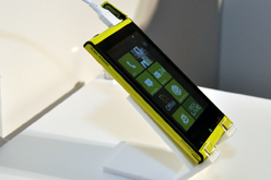 ꡼ No.008 | Windows Phone 7.5о졣1ƤٻKDDIüIS12TסXbox LIVE⤤ʹƤھɲá