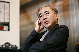 画像ギャラリー No.007のサムネイル画像 / 「マジック:ザ・ギャザリング」の最新セット「灯争大戦」の日本語版でプレインズウォーカーのアートを担当した天野喜孝氏へのインタビューが公開