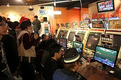 ���������꡼ No.005�Υ���ͥ������ / ��EVO2013�פΥ����ɥݥ���Ȥ�ï�μ�ˡ����Ԥǳ��Ť��줿��UMvC3�����ܺǶ��������KGA2013 POWER of JUSTICE�ץ�ݡ���