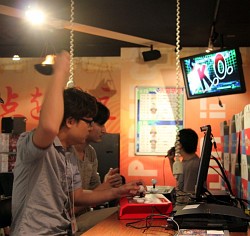 ���������꡼ No.010�Υ���ͥ������ / ��EVO2013�פΥ����ɥݥ���Ȥ�ï�μ�ˡ����Ԥǳ��Ť��줿��UMvC3�����ܺǶ��������KGA2013 POWER of JUSTICE�ץ�ݡ���