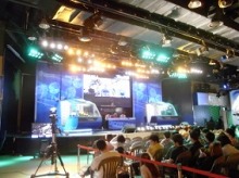 ���������꡼ No.001�Υ���ͥ������ / 3���ܤ����ܺǶ��������褹���e���ݡ���JAPAN CUP��11��13���˳���