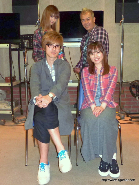 画像ギャラリー No.002のサムネイル画像 / 「ギルティクラウン ロストクリスマス」のOVAに出演した櫻井孝宏さん,阿澄佳奈さん,小林ゆうさん,神奈延年さんにインタビュー。4人のヴォイドは靴,カフェ,豚肉に水着ギャル?