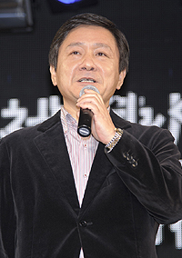 ���������꡼ No.008�Υ���ͥ������ / PS Vita�ֱ�ͺ���� ���ε��� Evolution�פϡ�4�Ҥ�����ȤߺǶ��κ��ʤˡ��饤�֤�ȡ������祦�ʤɤ�Ť��줿����ȯɽ������ͤ��Ϥ�