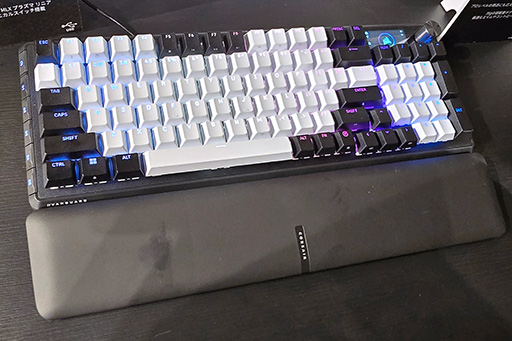 画像ギャラリー No.003のサムネイル画像 / 40cm未満のコンパクトなフルキーボードから初のレバーレスアケコンまで,Corsairがゲーマー向けデバイスを一斉に発表