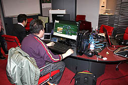 画像ギャラリー No.002のサムネイル画像 / 話題の都市建設シム「シムシティ」の先行プレイレポートを掲載。複数のプレイヤーが共に都市作りを行う“マルチシティ”とは