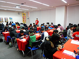 画像ギャラリー No.002のサムネイル画像 / 「ダンボール戦機」&「イナズマイレブン GO」の公式大会「アルテミス・ホーリーロード 超絶ゲームトーナメント」東京会場の様子をレポート