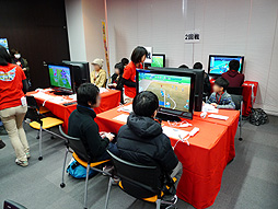 画像ギャラリー No.003のサムネイル画像 / 「ダンボール戦機」&「イナズマイレブン GO」の公式大会「アルテミス・ホーリーロード 超絶ゲームトーナメント」東京会場の様子をレポート