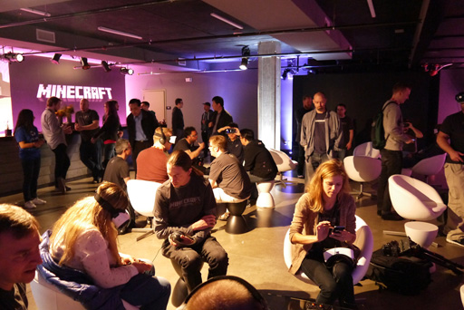 ���������꡼ No.002�Υ���ͥ������ / ��GDC 2016�ϡ�Gear VR�׸�����Minecraft�פ��ץ쥤���֥�ǽ������Oculus VR��Ķͭ̾��3̾�Υ����Ȥ�Ǻ�