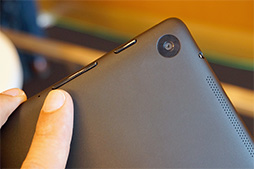 ܤǤĤȯȤʤNexus 72013ˡץեȥץå󡣵ˤʤǽåƤ