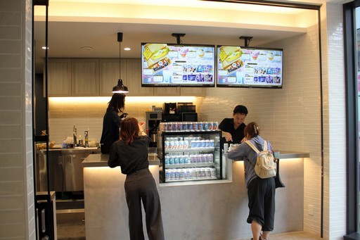 画像ギャラリー No.020のサムネイル画像 / スマホを片手に渋谷サクラステージを歩き回った「ファイナルファンタジーXIV 光の納涼祭」の模様をレポート