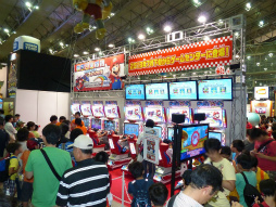 画像ギャラリー No.032のサムネイル画像 / 「パズドラZ」「ピクミン3」「妖怪ウォッチ」など,最新ゲームがプレイアブル出展された「次世代ワールドホビーフェア '13 Summer」をレポート