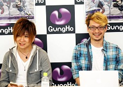 ������#030�Υ���ͥ���/�֥ǥ��Х��󥲡��ȡ�1��ǯ��ǰ���󥿥ӥ塼������1ǯ�֤�ư���Ⱥ����Ÿ���ˤĤ��ơ�������ǥ��쥯������4̾�α��ĳ�ȯ�����åդ�ľ��